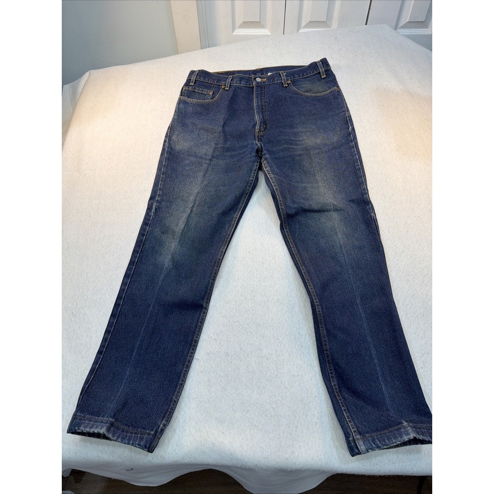 Vintage Levi 505 Tag-38x34 (measured 36x31) Made in‎ USA Dark Wash Black Batwing